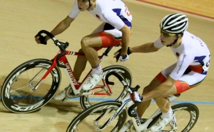 Gémeos Oliveira estreiam-se com quarto lugar em madison | Campeonato da Europa de Ciclismo de Pista Sub-23 e Juniores