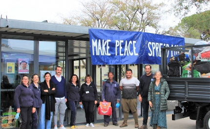 Colégio Internacional de Vilamoura junta-se a abraço solidário a cidadãos ucranianos com campanha «Make Peace & Spread Love»
