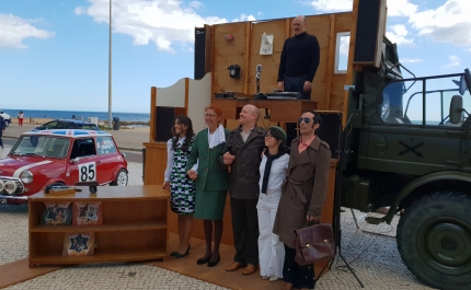 QUARTEIRA | Ondas de Liberdade na Praça do Mar 