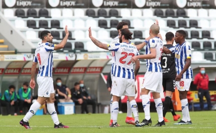 FC Porto obrigado a vencer Farense para evitar que Sporting garanta título