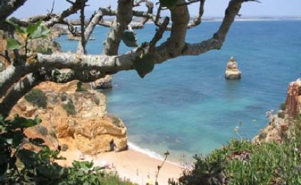 Praias, golfe e gastronomia são os produtos algarvios mais procurados online