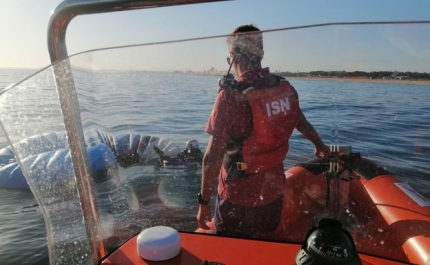 Estação Salva-vidas de Quarteira resgata praticante de kitesurf em Loulé
