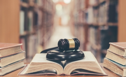 Mais de 400 advogados pro bono para auxiliar ucranianos