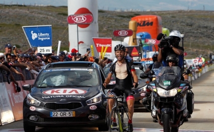 Rui Sousa concretiza sonho na Estrela | Veloso passa no exame e segura amarela 