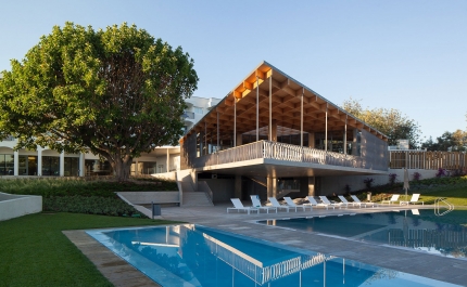 Hotel em Tavira entre finalistas do prémio FAD de Arquitetura