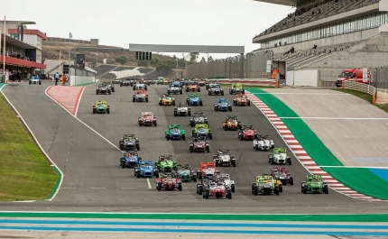 Páscoa com ação em pista