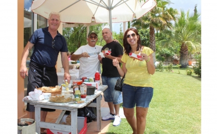 Rotary Club of Almancil International proporciona férias no Reino Unido a 4 jovens