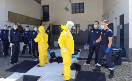 BOMBEIROS SAPADORES DE FARO RECEBEM FORMAÇÃO PARA AÇÕES DE DESCONTAMINAÇÃO