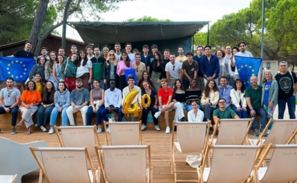 Jovens portugueses e espanhóis celebram os 40 anos da adesão de Portugal e Espanha à União Europeia nas Jornadas da Juventude Triplo AAA