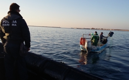 Polícia Marítima interceta embarcação a operar em local proibido