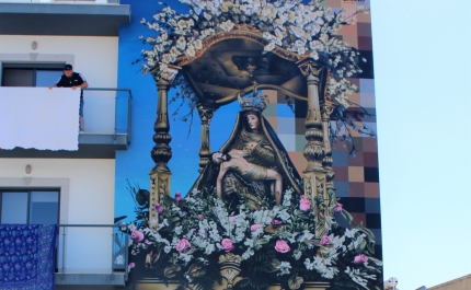 Inaugurado mural com imagem da Mãe Soberana [c/fotos]