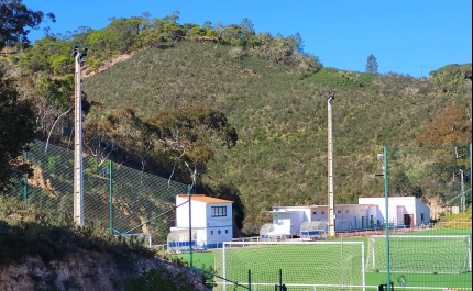 MUNICÍPIO DE ALJEZUR LANÇA EMPREITADA PARA ILUMINAÇÃO DO CAMPO DE FUTEBOL MUNICIPAL E DO POLIDESPORTIVO DA CARRAPATEIRA, COM SISTEMA LED