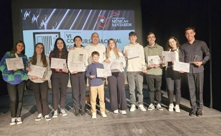 Jovens acordeonistas algarvios distinguidos brilhantemente no 6º Troféu Nacional de Acordeão e Guitarra Portuguesa em Santarém 