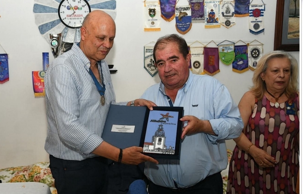 Rotary Club de Albufeira celebrou 54.º aniversário com Paelha Solidária e Transmissão de Tarefas