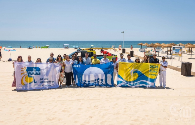 Castro Marim é o primeiro município do Algarve e hastear Bandeira Azul, Praia Acessível e Qualidade de Ouro