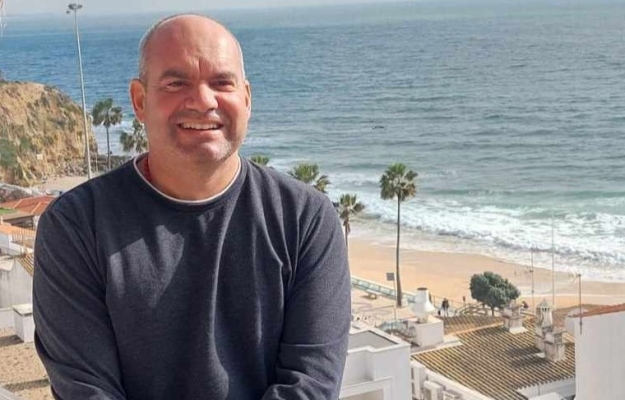 Paolo Funassi | O Italiano que está a escrever sobre Todos os Concelhos do Algarve