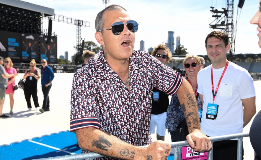 Robbie Williams regressa a Portugal em 2023 para concerto em Lisboa