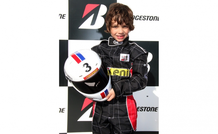 Mateus Cabrelli vai defender liderança no Campeonato Nacional de Karting 2015
