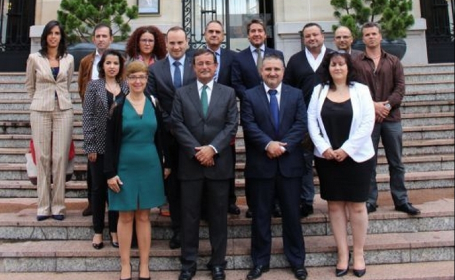 Comitiva depois da reunião com Civica