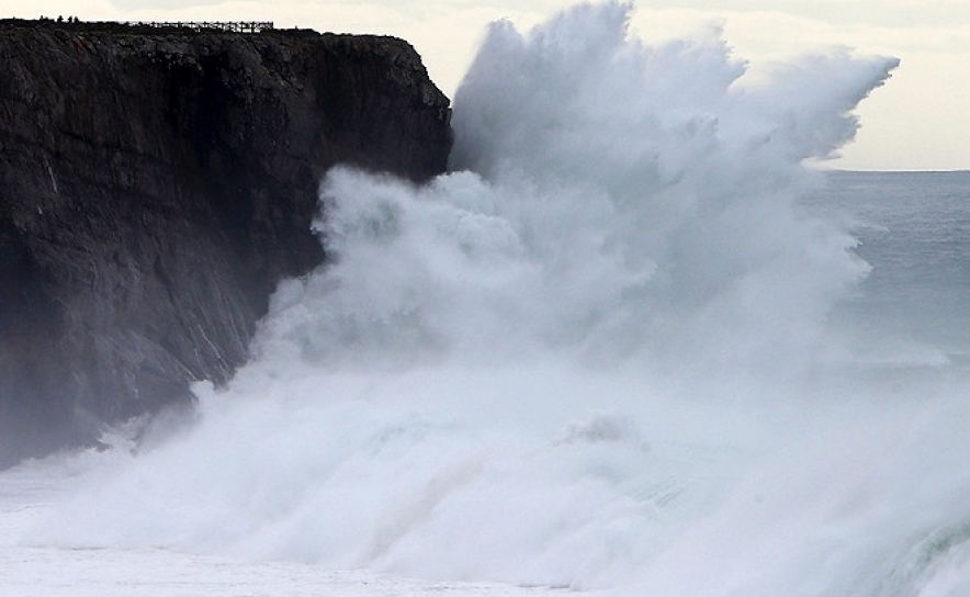 Marinha apela a precauções face a agravamento do estado do tempo no Algarve