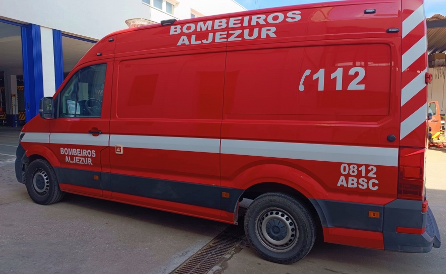 MUNICÍPIO DE ALJEZUR ATRIBUI APOIO FINANCEIRO À ASSOCIAÇÃO HUMANITÁRIA DOS BOMBEIROS VOLUNTÁRIOS DE ALJEZUR PARA A AQUISIÇÃO DE AMBULÂNCIA 