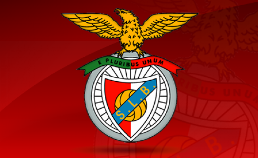 Benfica campeão: Milhares de adeptos celebram «tetra» na baixa de Faro