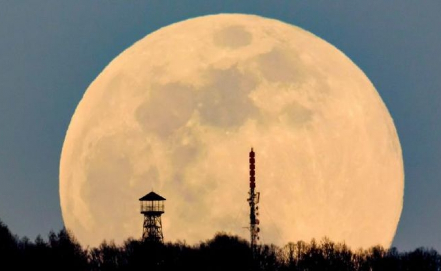 Primeira super-Lua do ano observada hoje