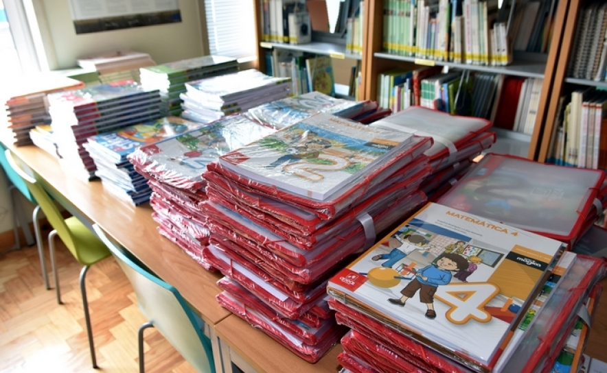 ENTREGA DE MANUAIS ESCOLARES GRATUITOS ALARGADA AOS 5º E 6º ANOS NO CONCELHO DE LOULÉ