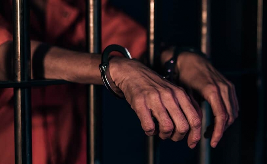 Detido jovem de 17 anos suspeito de envolvimento em homicídio de idoso em Faro