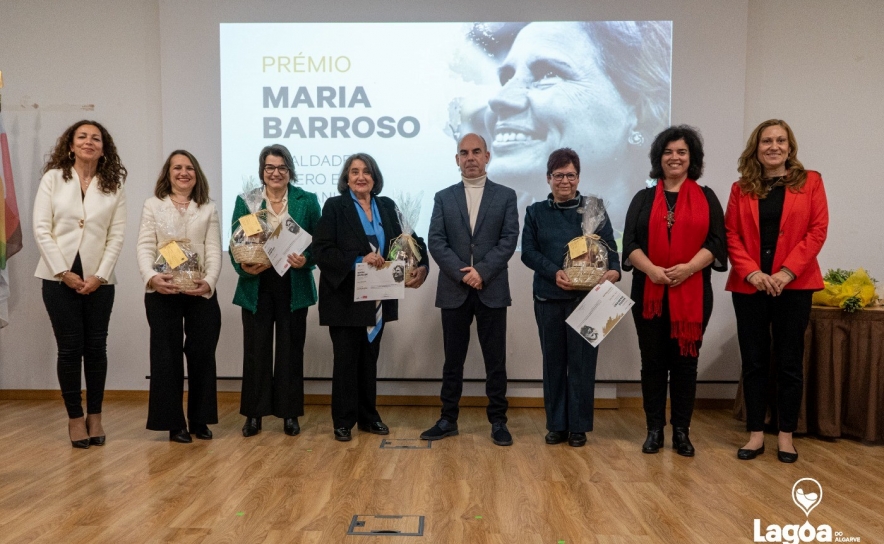 Câmara Municipal de Lagoa atribui à APAV o Prémio Maria Barroso, na sua 4ª Edição