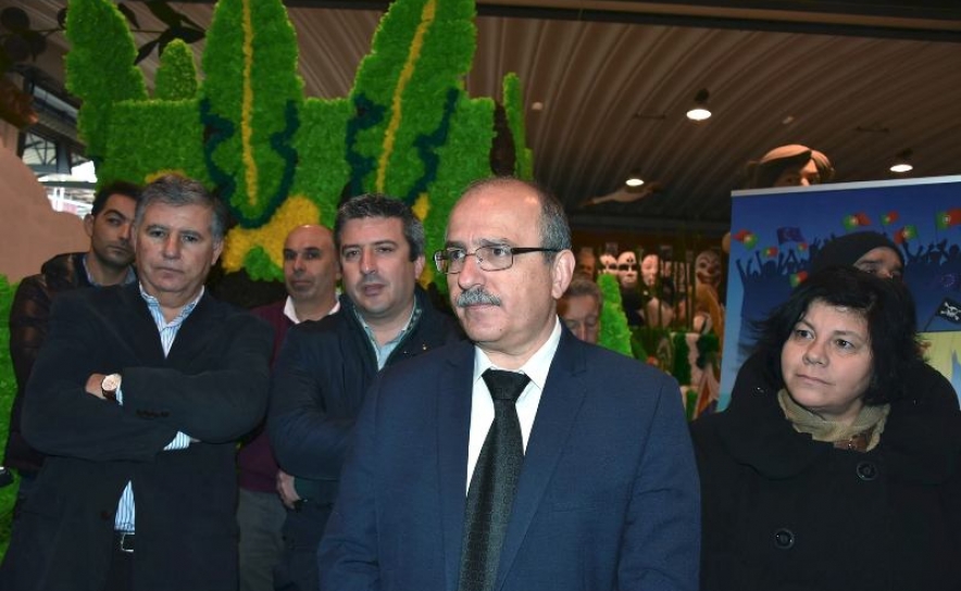 Vítor Aleixo, presidente da Câmara Municipal de Loulé, acompanhado da Vereadora da Educação, acompanhado pela Vereadora da Educação, Ana Machado, e restante equipa responsável pela direção e coordenaç
