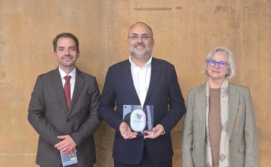 Álvaro Bila Presidente da Câmara Municipal de Portimão;  José Cardoso Vereador da Câmara Municipal de Portimão e Dora Pereira Diretora do Departamento de Desenvolvimento do Munícipe