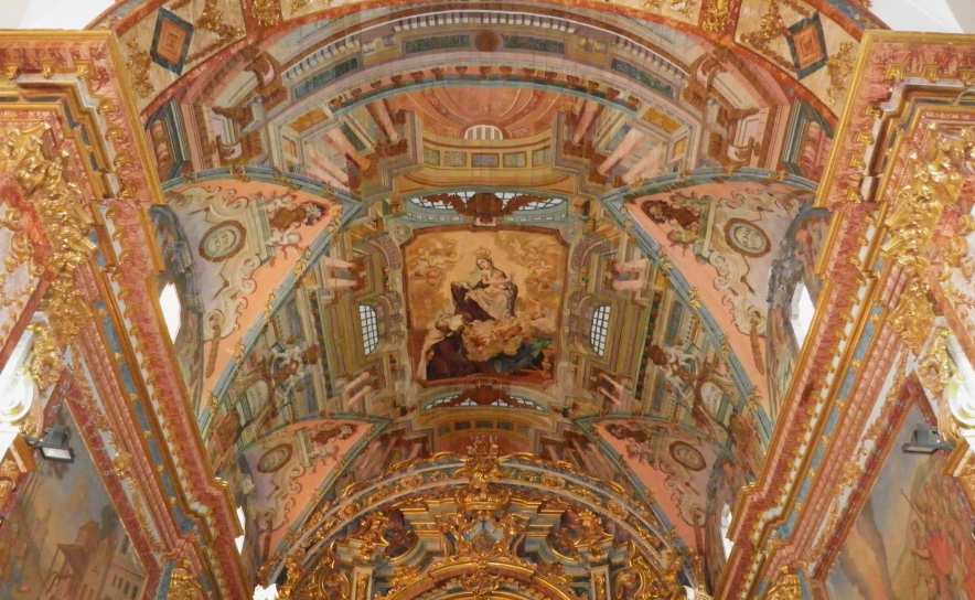 Passeio pela igreja de Nossa Senhora do Carmo