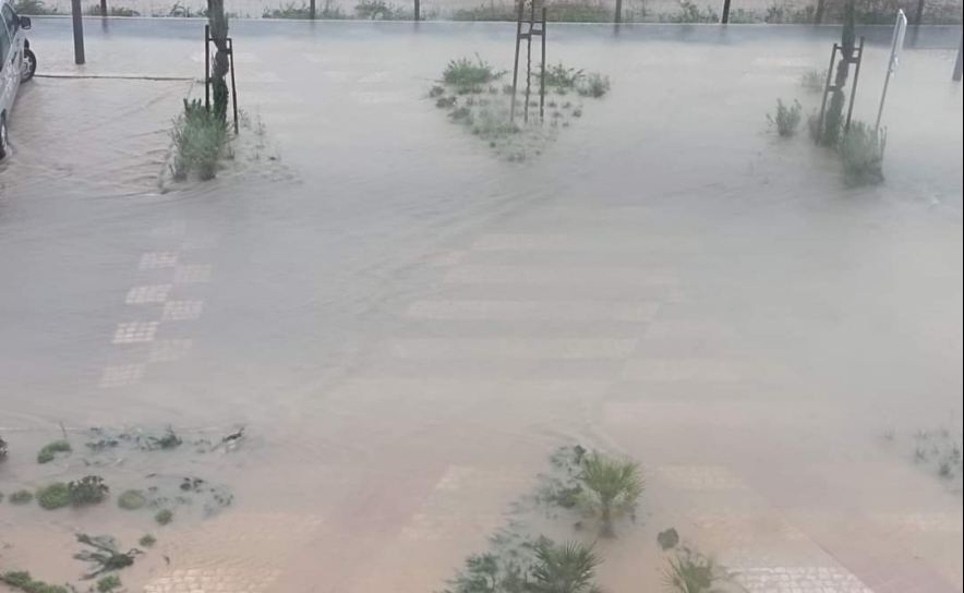 Chuva intensa provoca inundações na cidade de Olhão