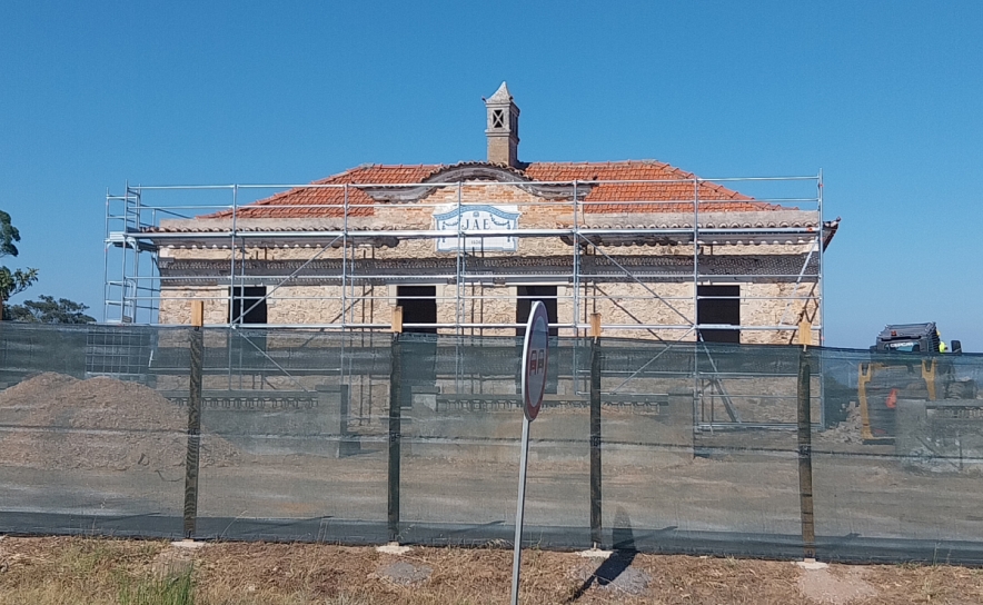  Requalificação Casa dos Cantoneiros em Espinhaço de Cão  Equipamento de pré- posicionamento de meios de combate a incêndios rurais