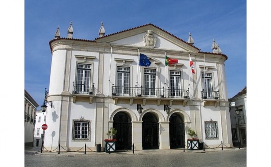 Autárquicas/Faro: Seis candidatos na corrida em que único «repetente» é o atual presidente