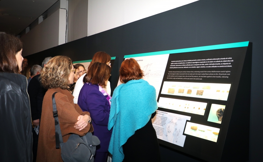 Os objetos expostos despertaram a curiosidade dos visitantes