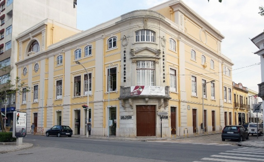 «VISITAS ENCENADAS» AO CINE-TEATRO LOULETANO
