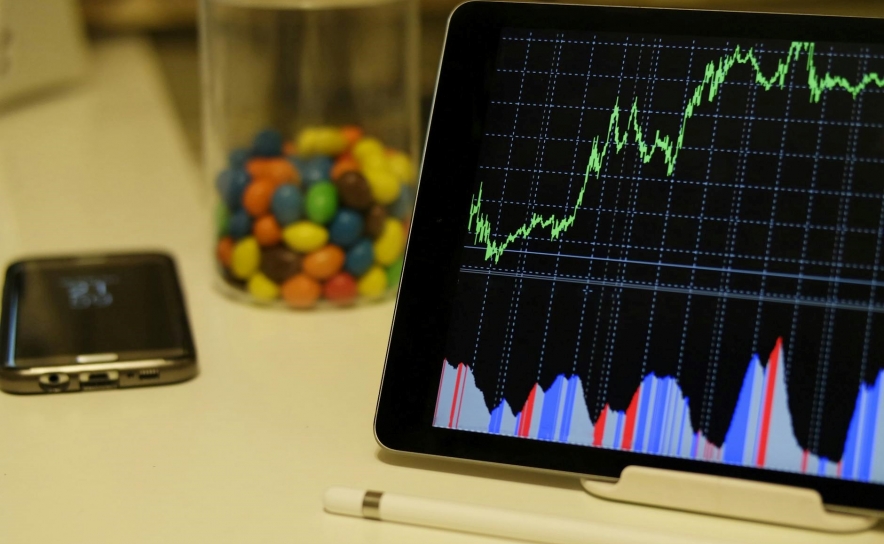 Como investir no mercado de ações português: primeiros passos e riscos a considerar