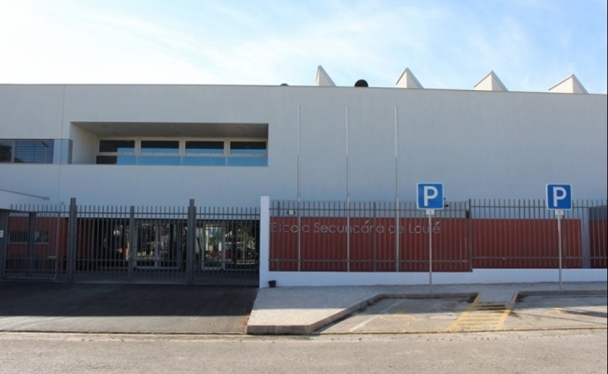 SECRETÁRIO DE ESTADO EM LOULÉ PARA DEBATE DO ORÇAMENTO PARTICIPATIVO DA ESCOLA SECUNDÁRIA