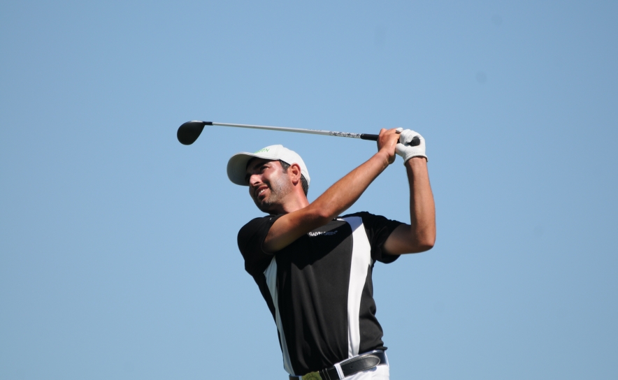 Tiago Cruz lidera isolado Campeonato Nacional PGA de golfe