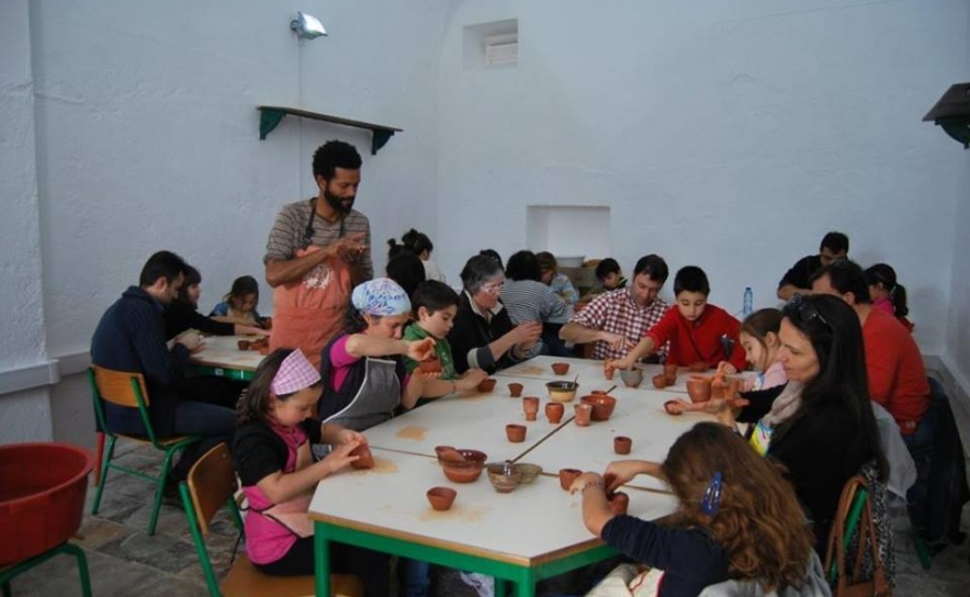 «Famílias no Museu»: Cerâmica da Época Islâmica em Destaque