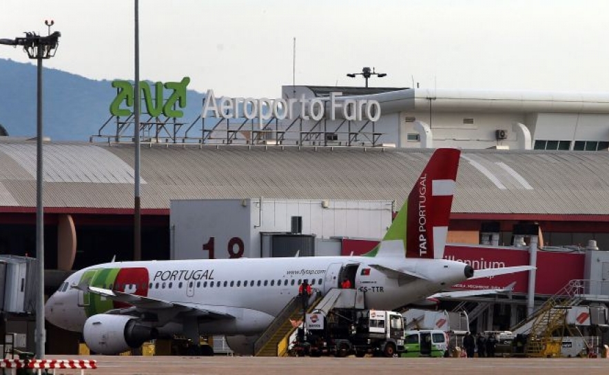 Iniciado processo que pode levar «várias semanas» para mudar nome do Aeroporto de Faro - Governo
