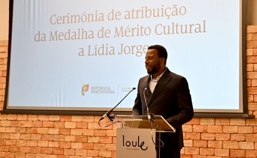 Dino D Santiago na Entrega Medalha Mérito Cultural  Lídia Jorge com a presença da Ministra da Cultura e Desporto