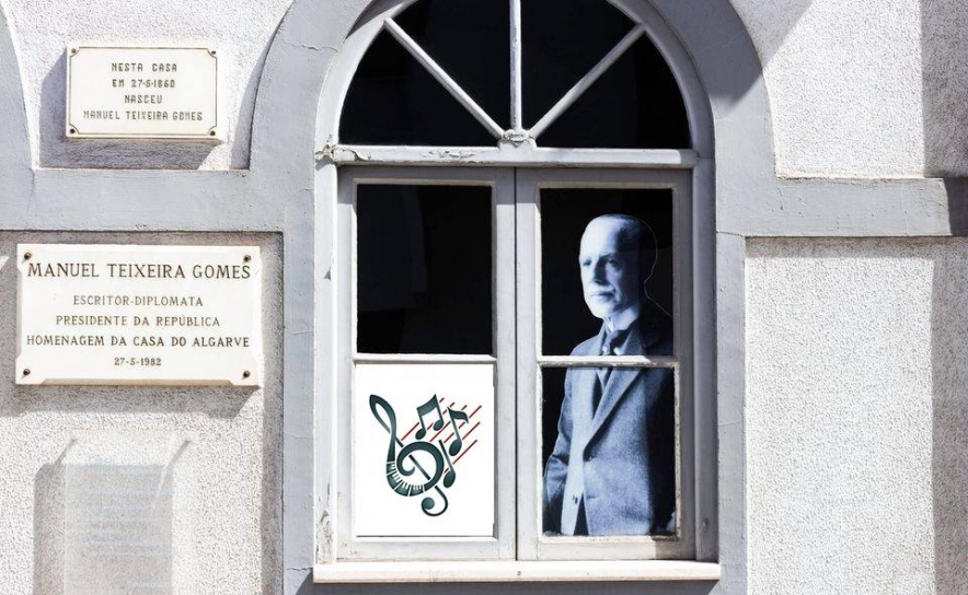 Casa Manuel Teixeira Gomes