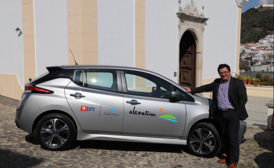 «Alcoutim Sempre Solidário» vai ser apoiado por veículo elétrico 