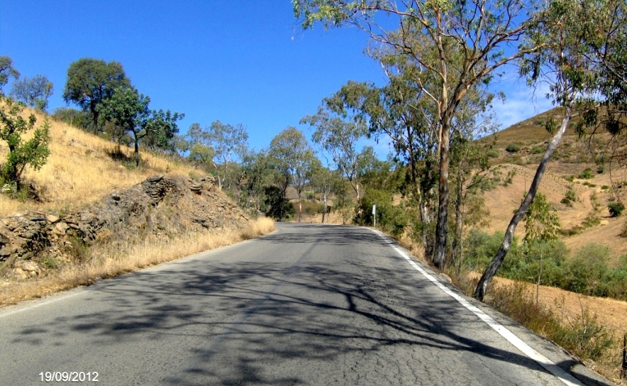 Avança a beneficiação da estrada de acesso a Cachopo e do Parque de Merendas de Água de Fusos 