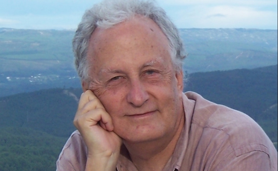 ALEXANDRE QUINTANILHA APRESENTA DESAFIOS ATUAIS DA BIOMEDICINA EM LOULÉ