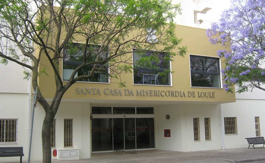 Funcionária da Santa Casa da Misericórdia de Loulé testa positivo ao COVID-19