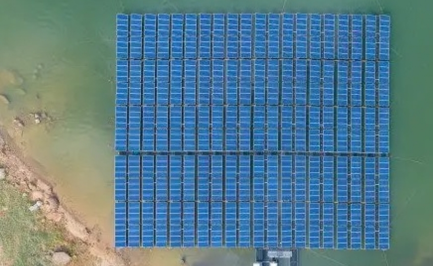 Energia solar fotovoltaica flutuante tem capacidade para exceder meta do PNEC 2030